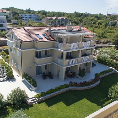 Luxury Apartments Villa Mande Malinska Exterior photo